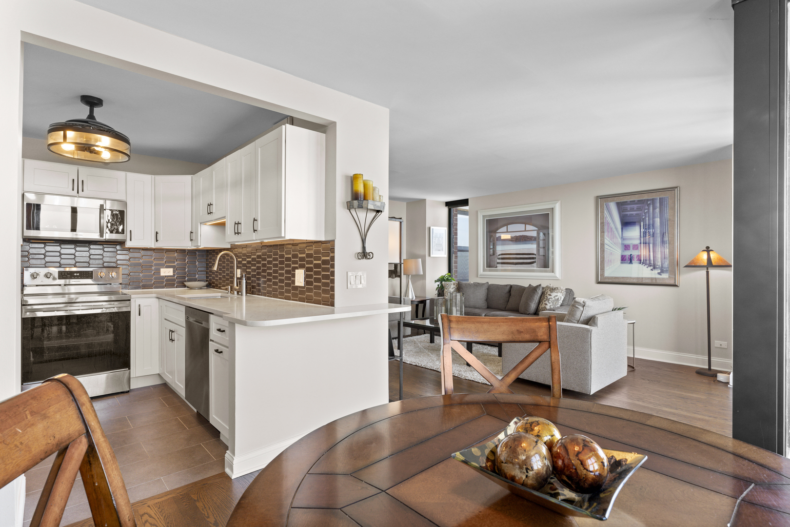 3660 N Lake Shore Drive Unit: 4202