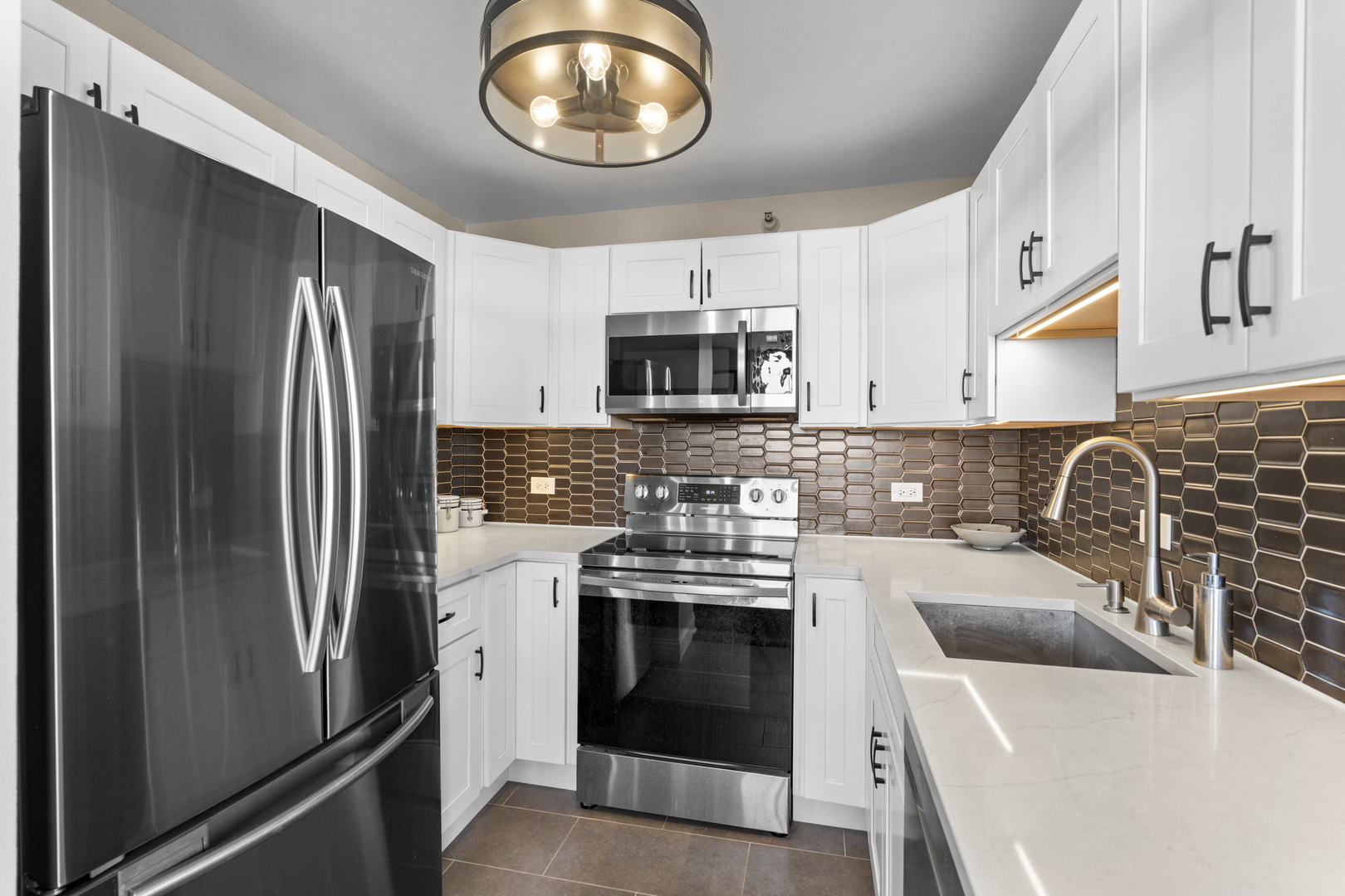 3660 N Lake Shore Drive Unit: 4202