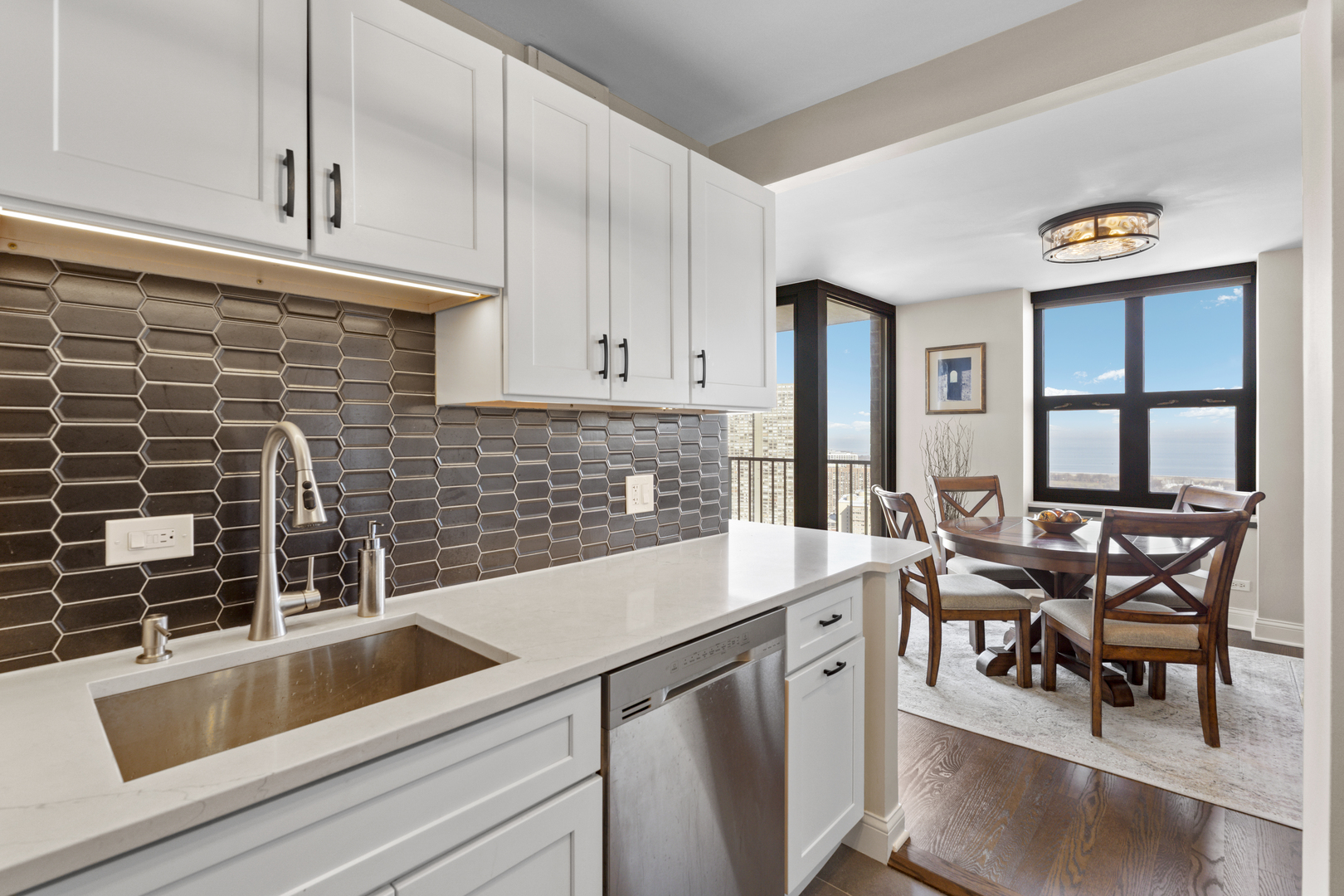 3660 N Lake Shore Drive Unit: 4202