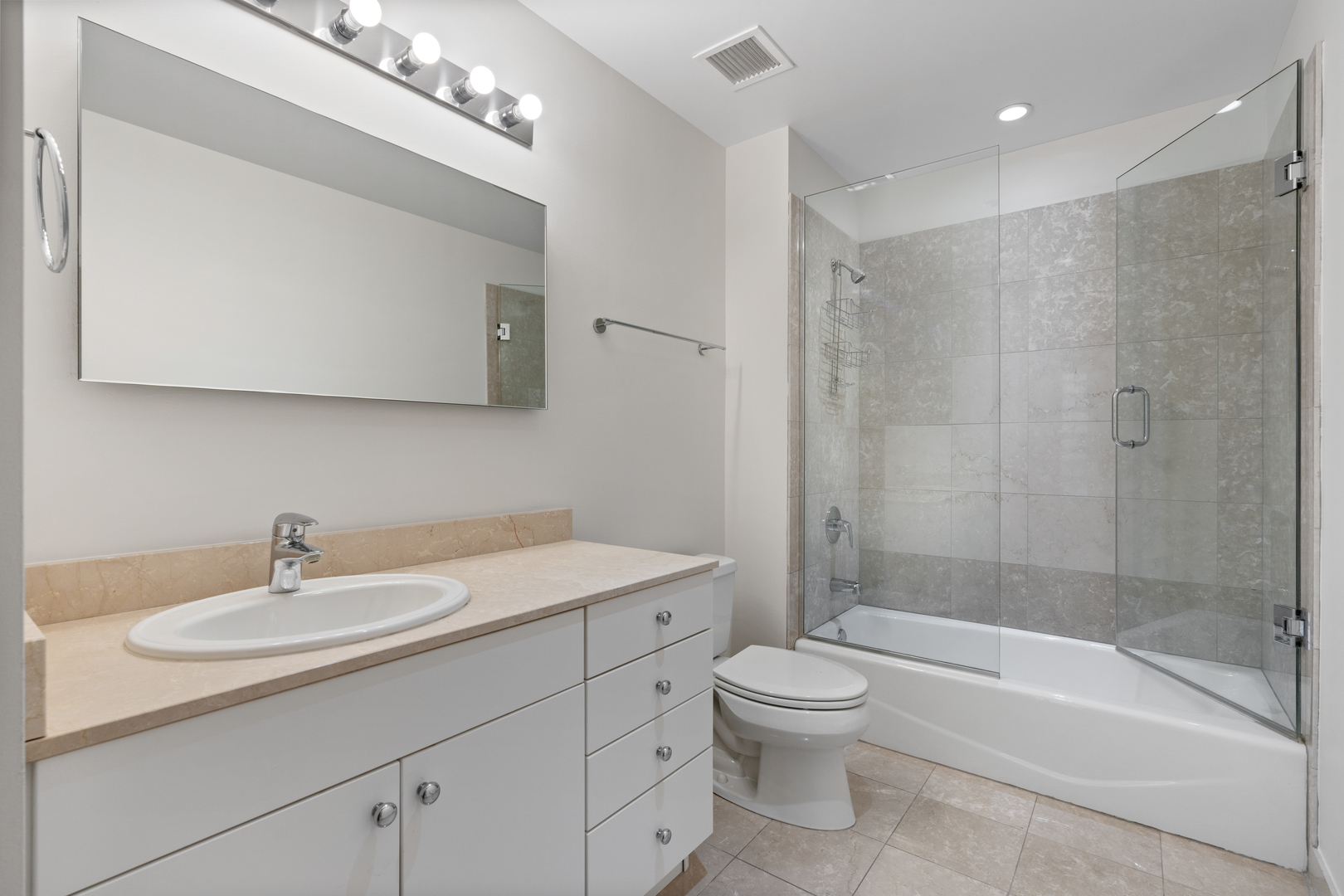 8 E Randolph Street Unit: 3301