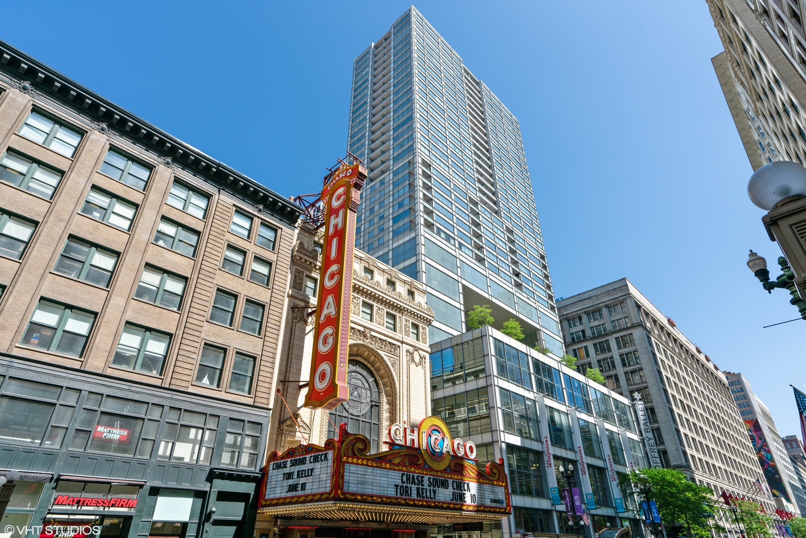 8 E Randolph Street Unit: 3301