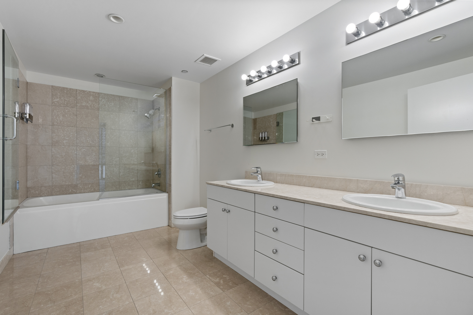 8 E Randolph Street Unit: 3301