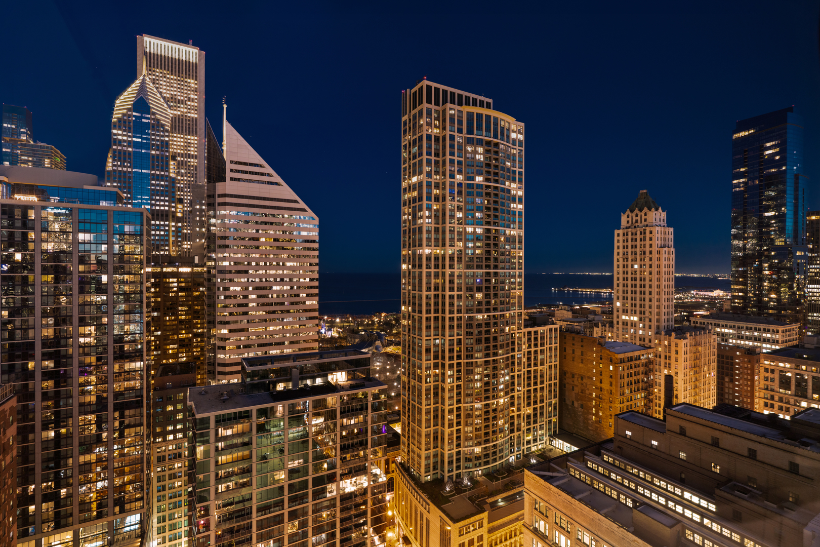 8 E Randolph Street Unit: 3301