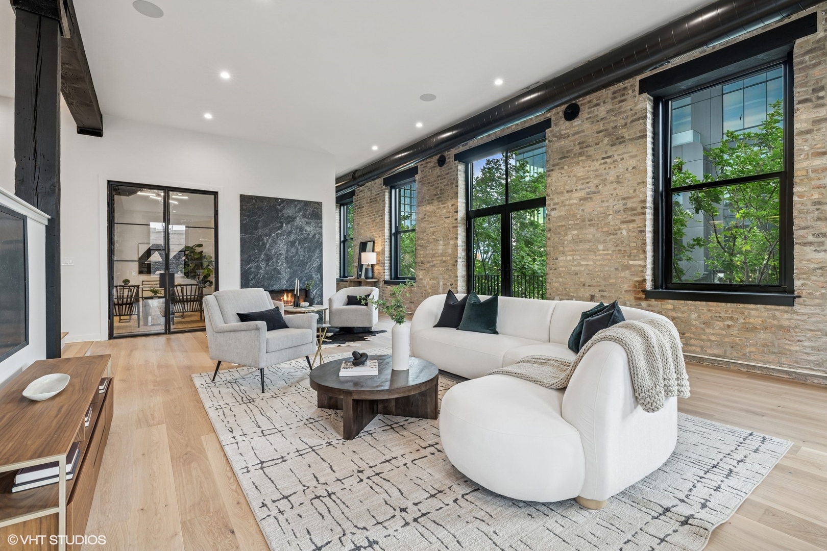 401 N Aberdeen Street Unit: 2N