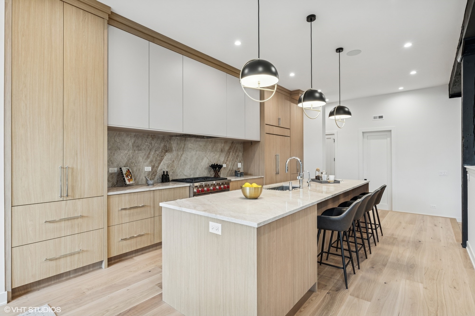 401 N Aberdeen Street Unit: 2N