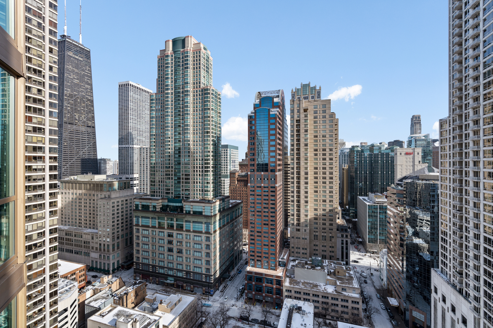 21 E Huron Street Unit: 2803