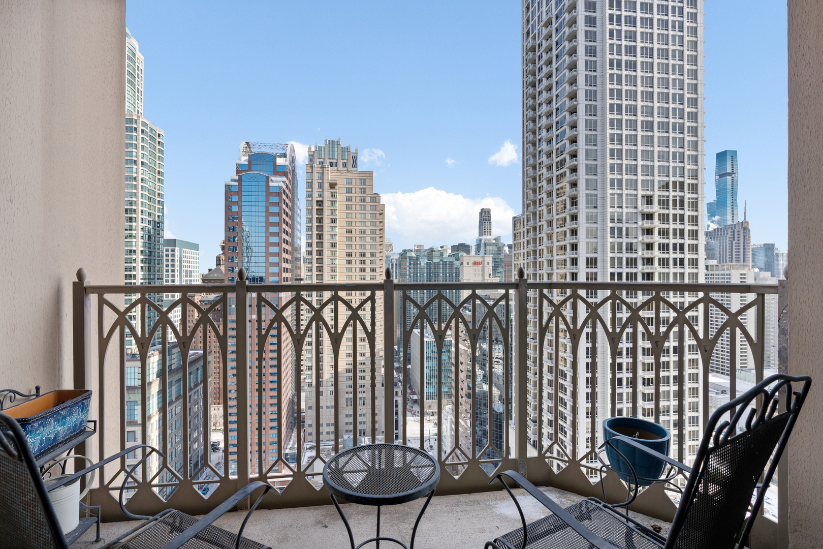 21 E Huron Street Unit: 2803