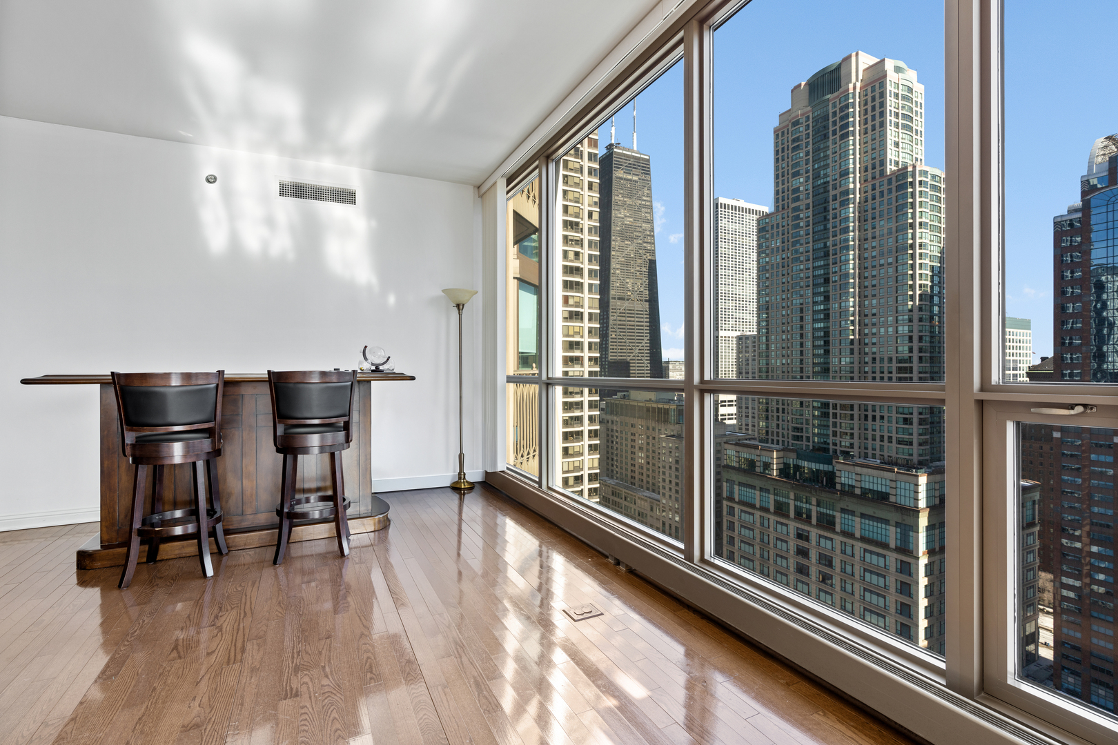 21 E Huron Street Unit: 2803