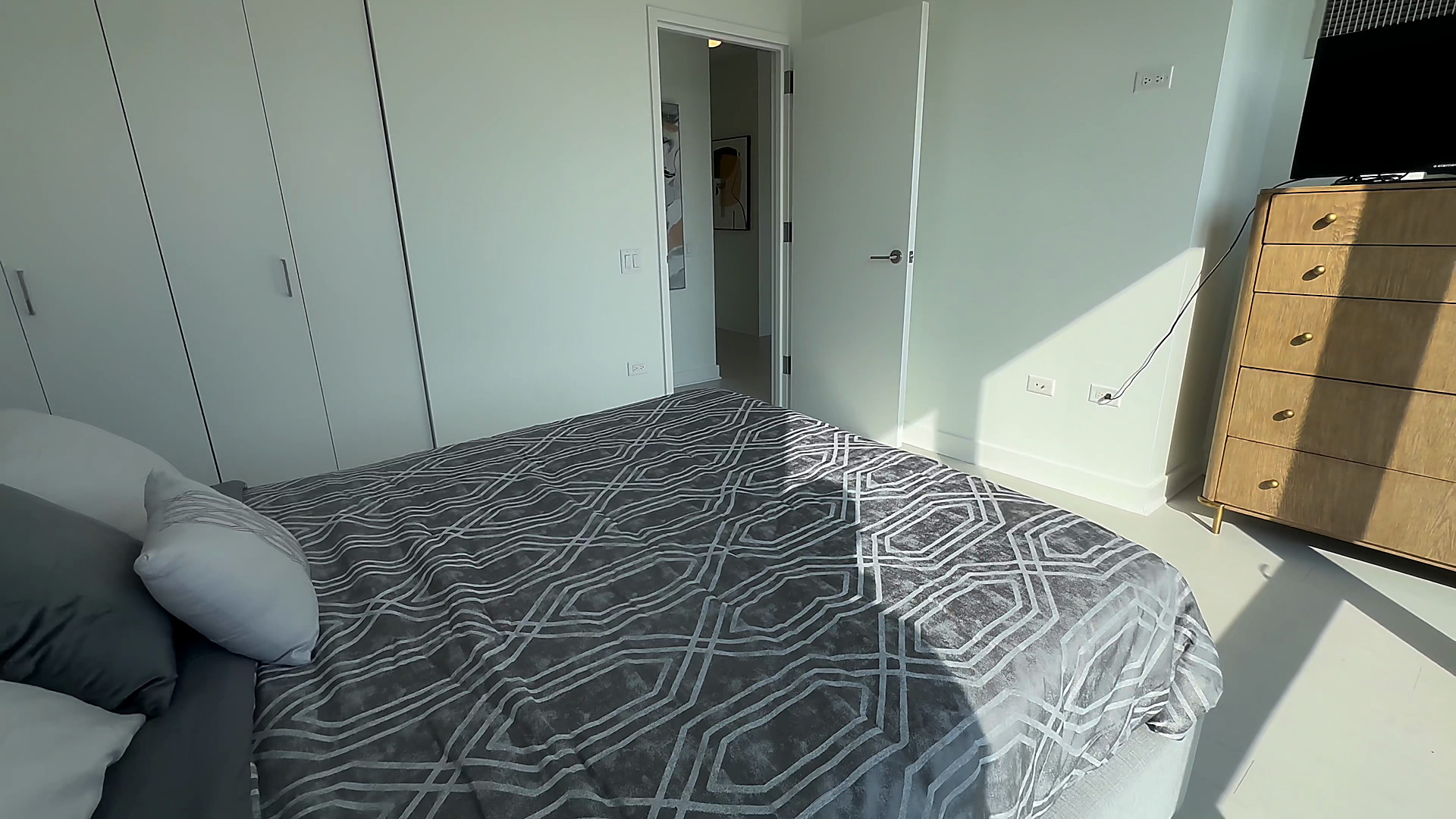 1035 W Van Buren Street Unit: 1900