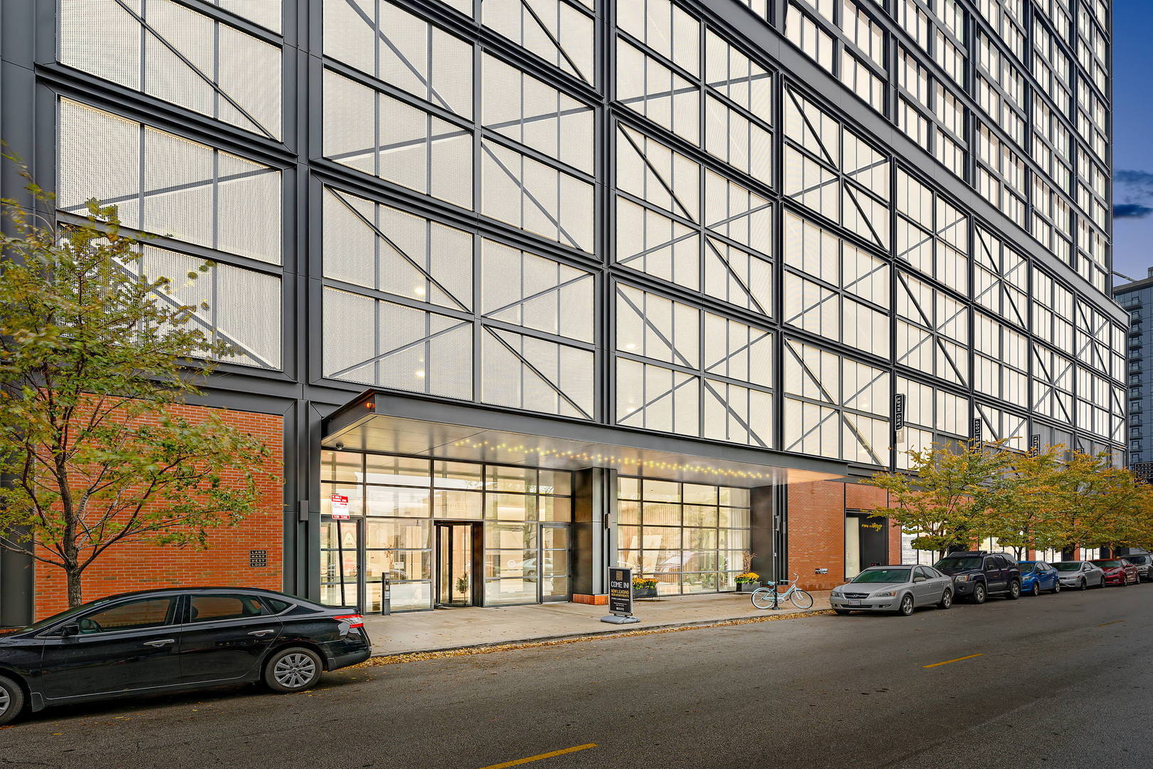 1035 W Van Buren Street Unit: 1900