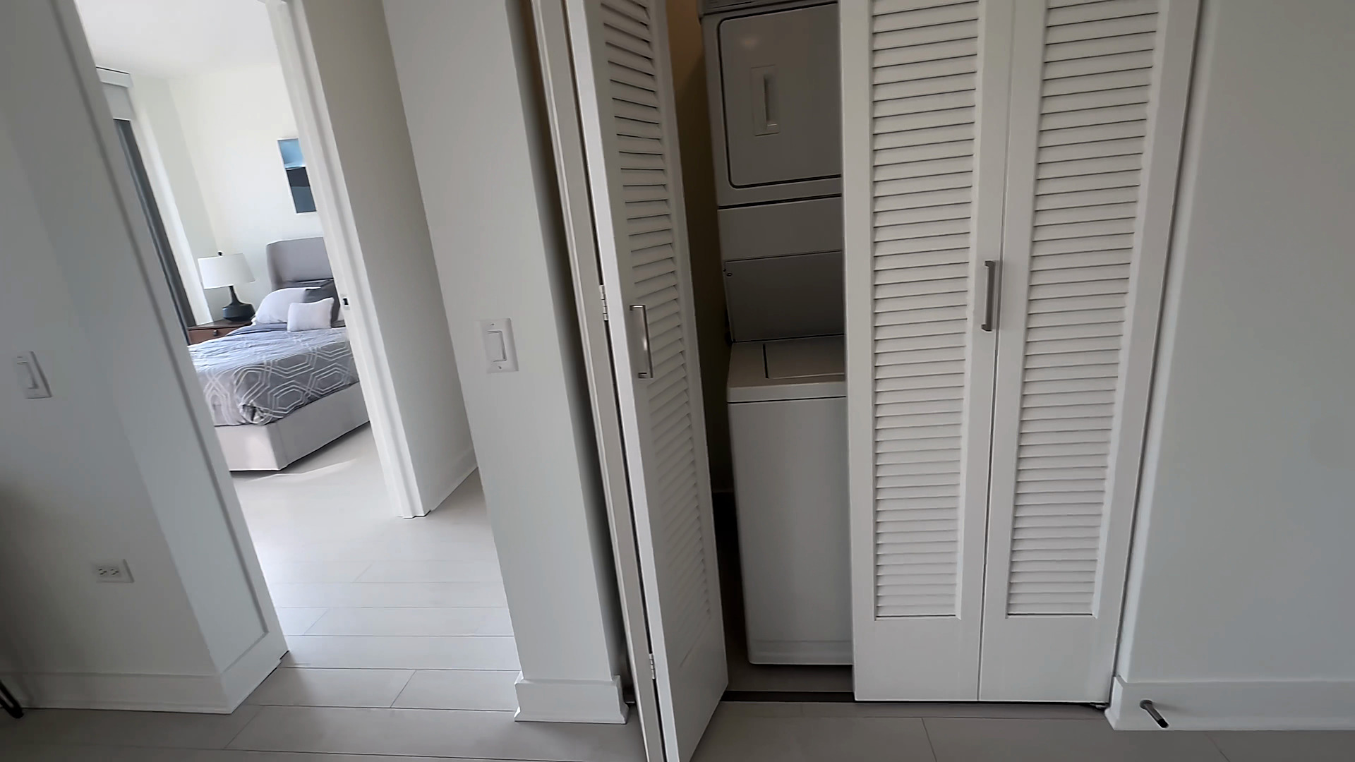 1035 W Van Buren Street Unit: 1900