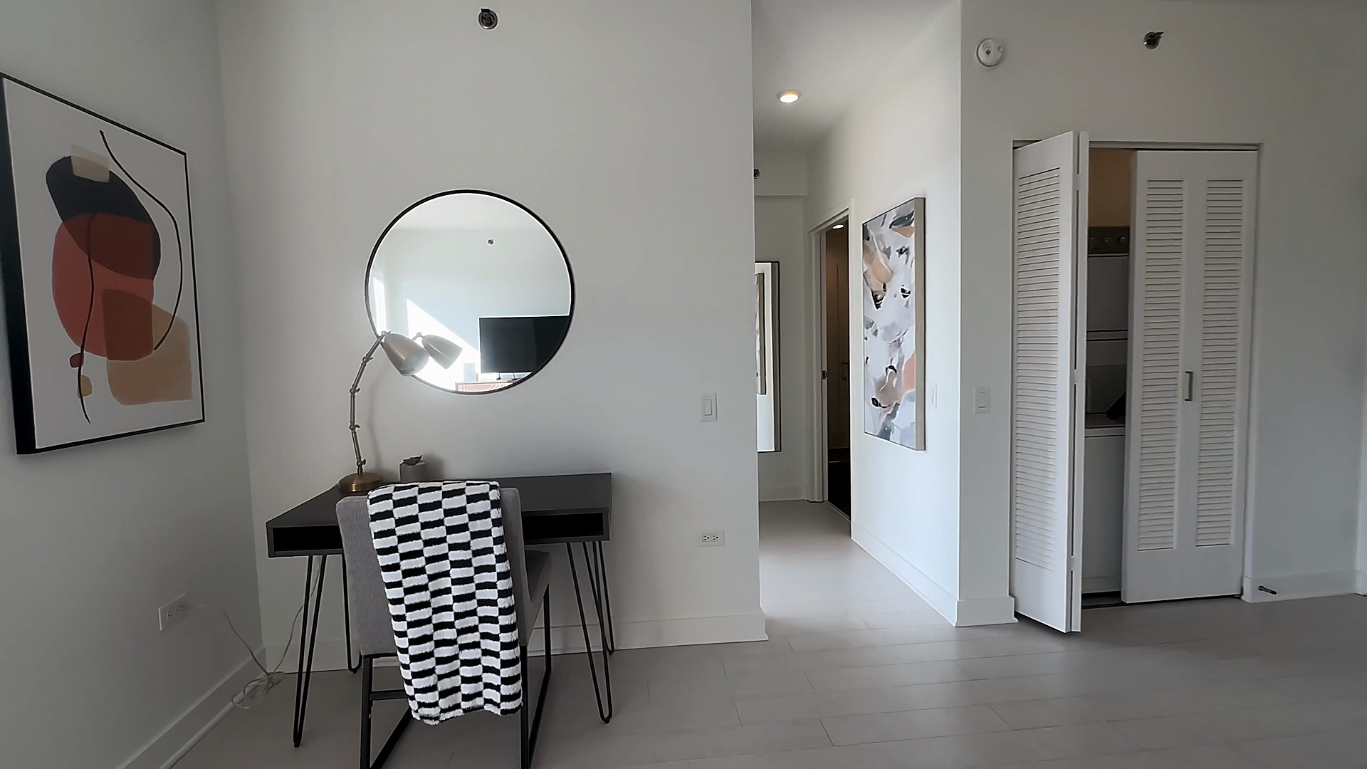 1035 W Van Buren Street Unit: 1900