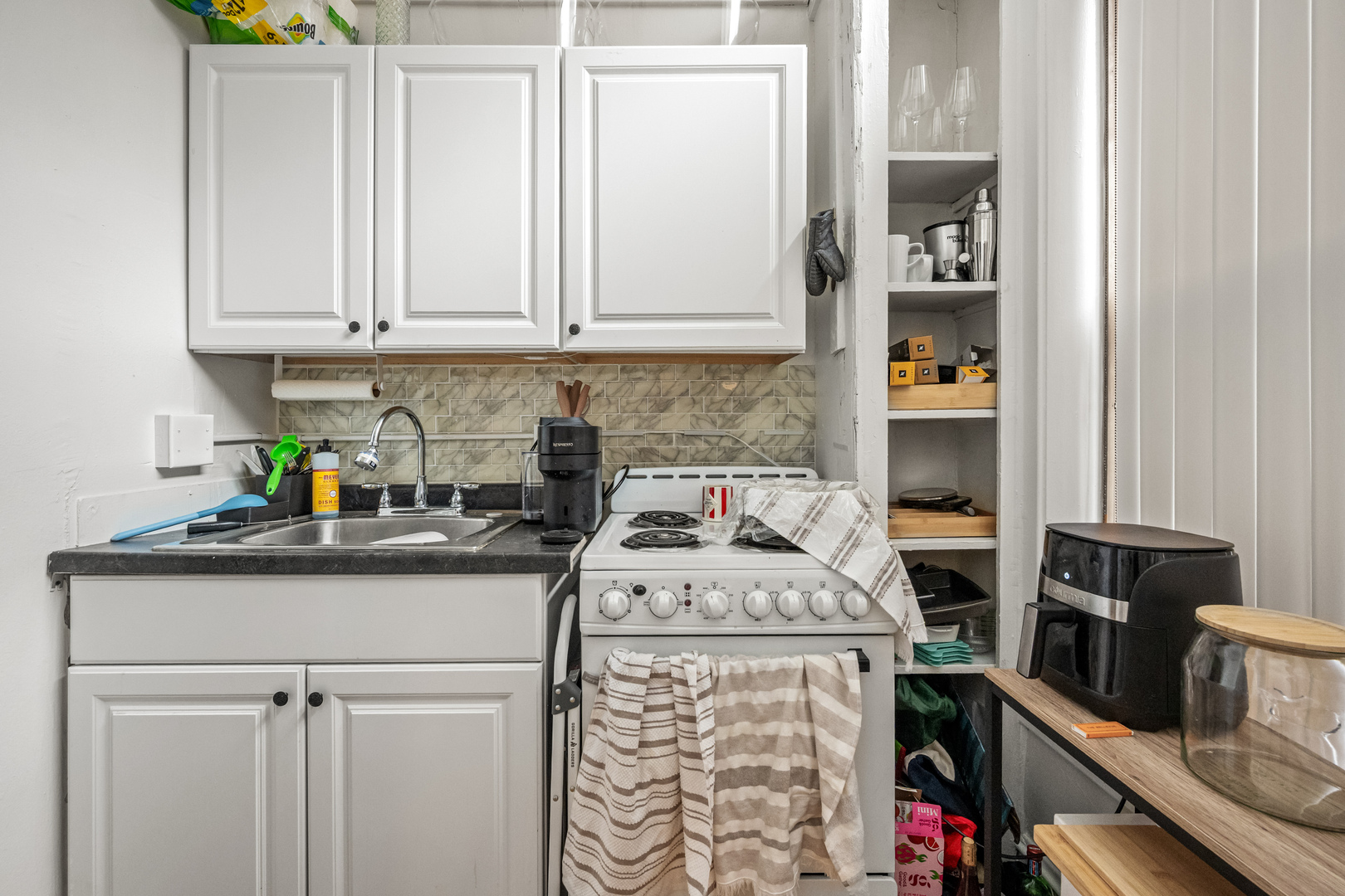 1505-1507 N Dearborn Parkway