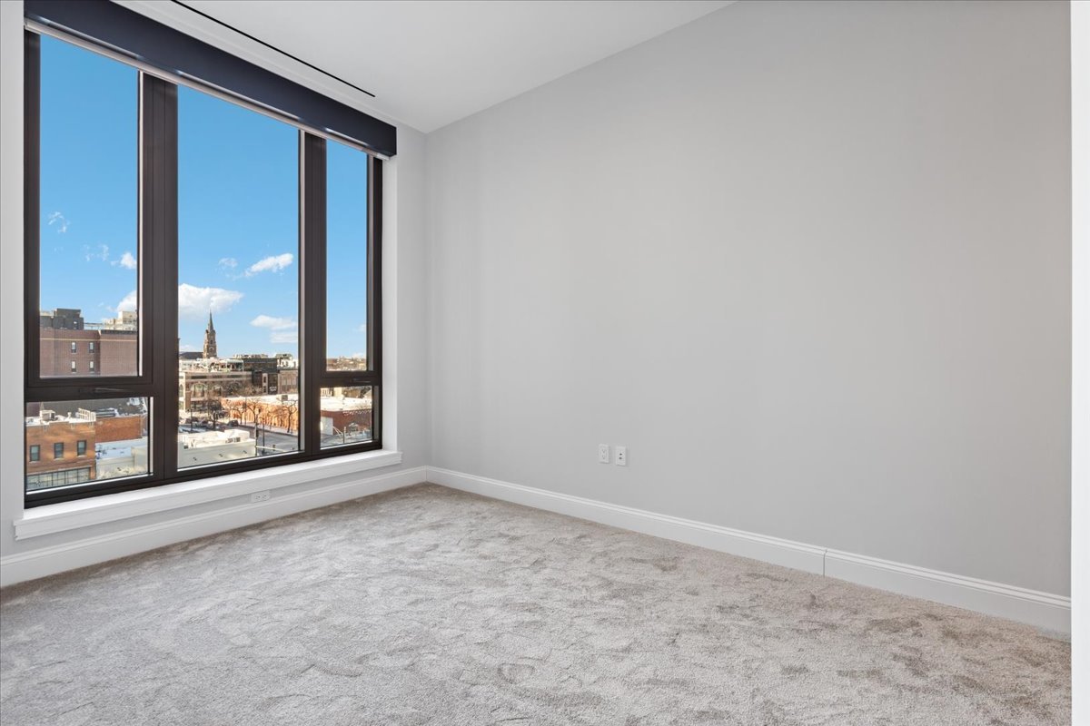 1550 N Clark Street Unit: 604