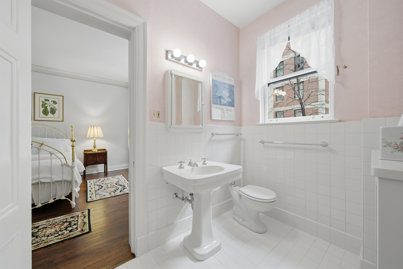 232 E Walton Place Unit: 3E