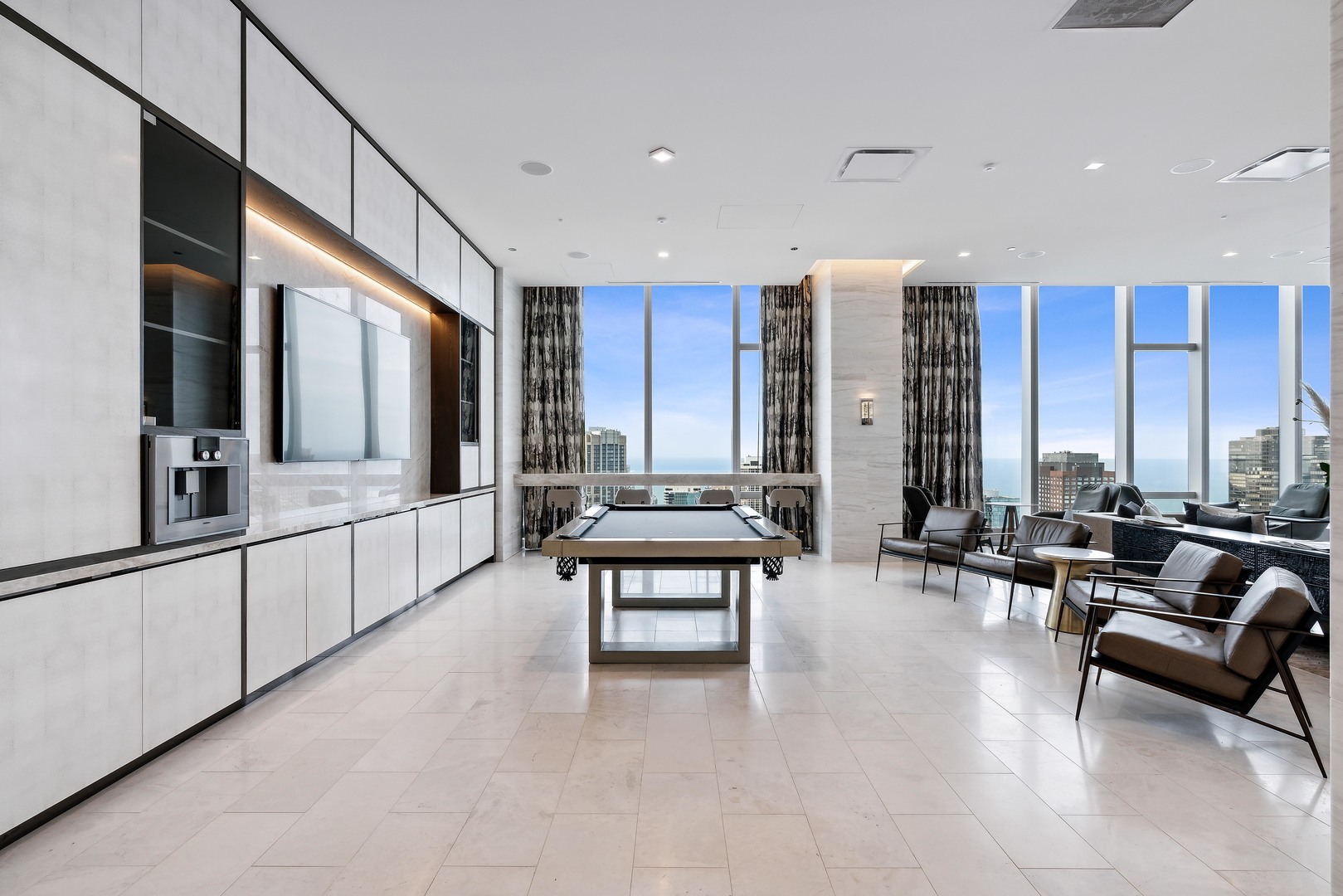 363 E Wacker Drive Unit: 1906