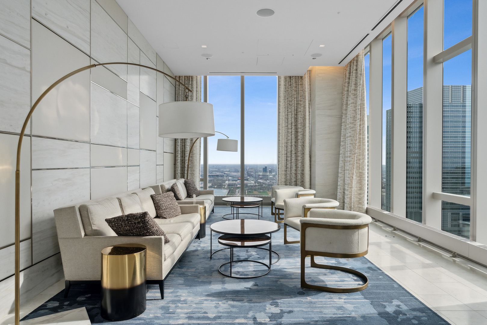 363 E Wacker Drive Unit: 1906