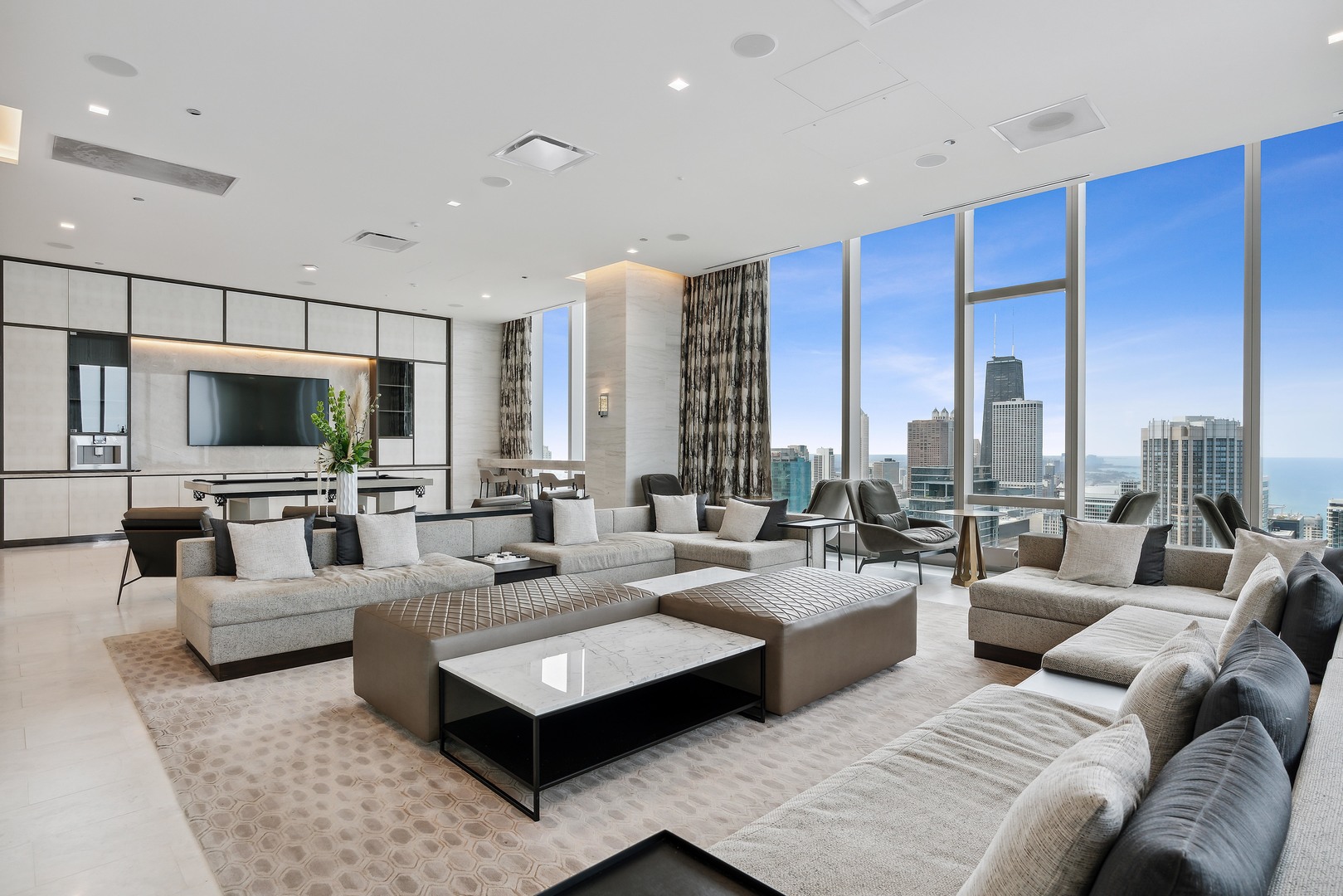 363 E Wacker Drive Unit: 1906