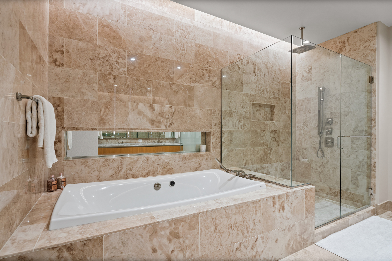 363 E Wacker Drive Unit: 1906