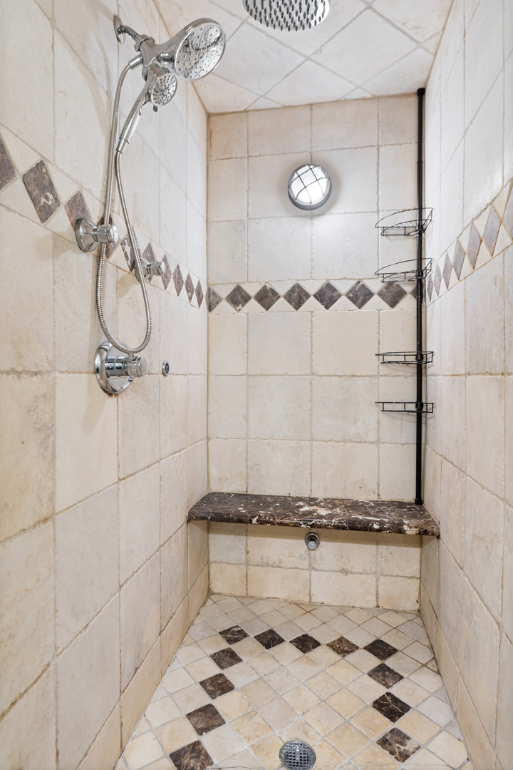 5540 N Glenwood Avenue Unit: G