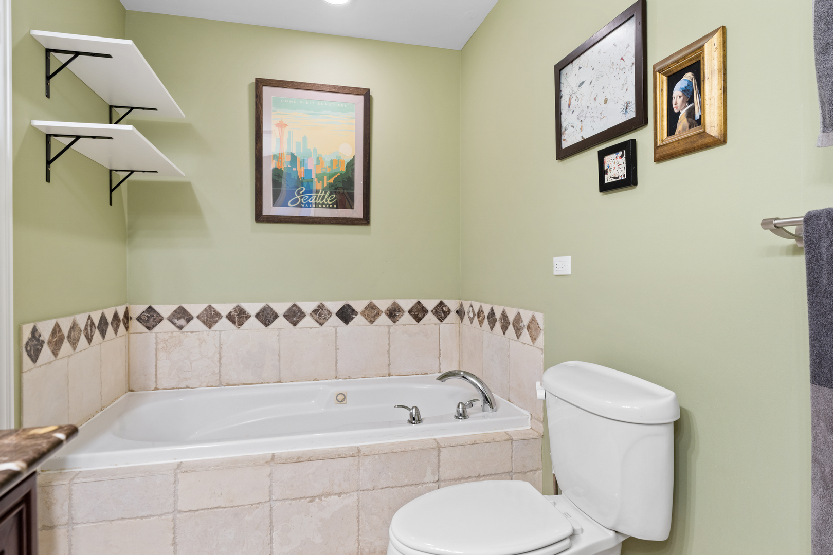 5540 N Glenwood Avenue Unit: G