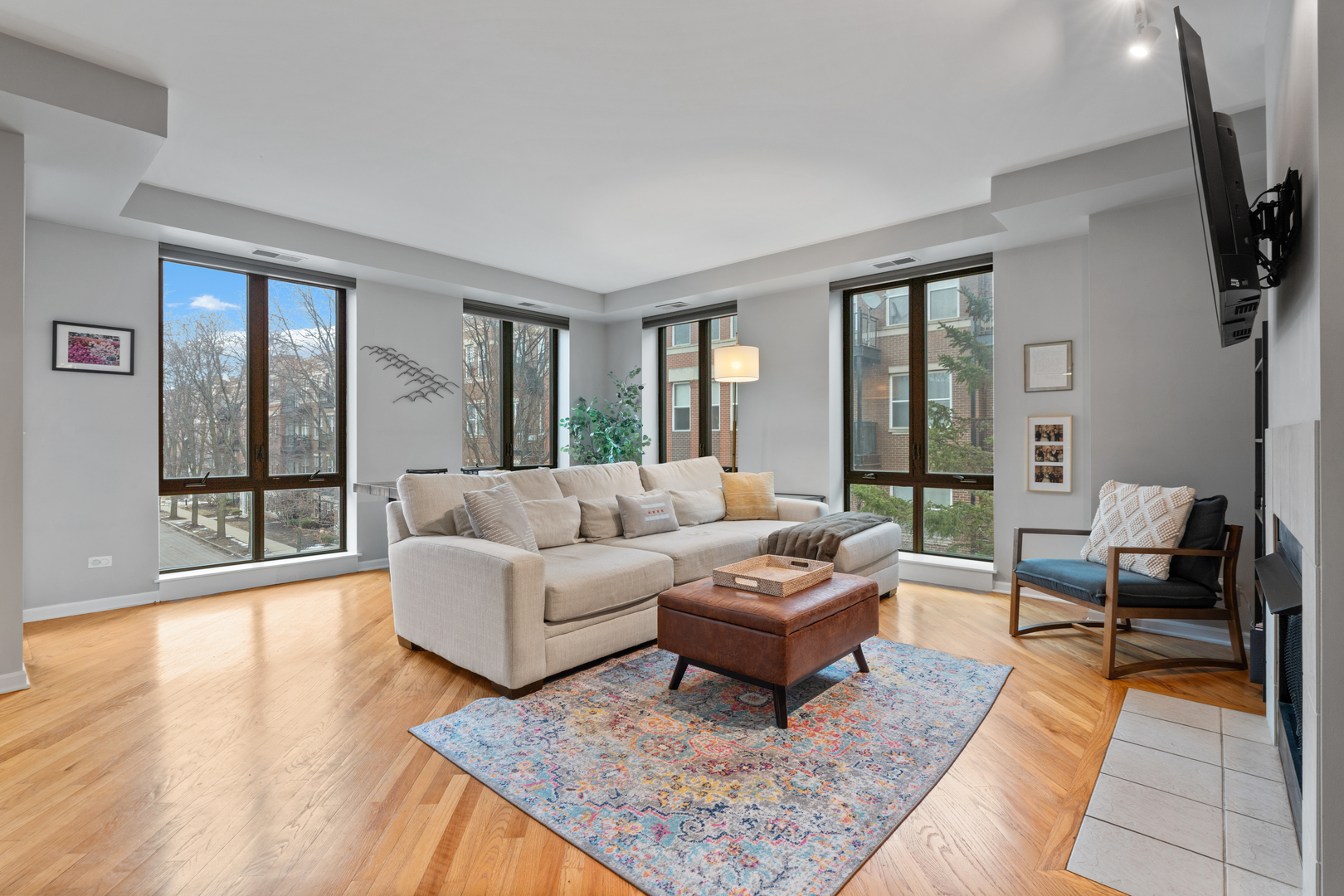 343 W Old Town Court Unit: 204
