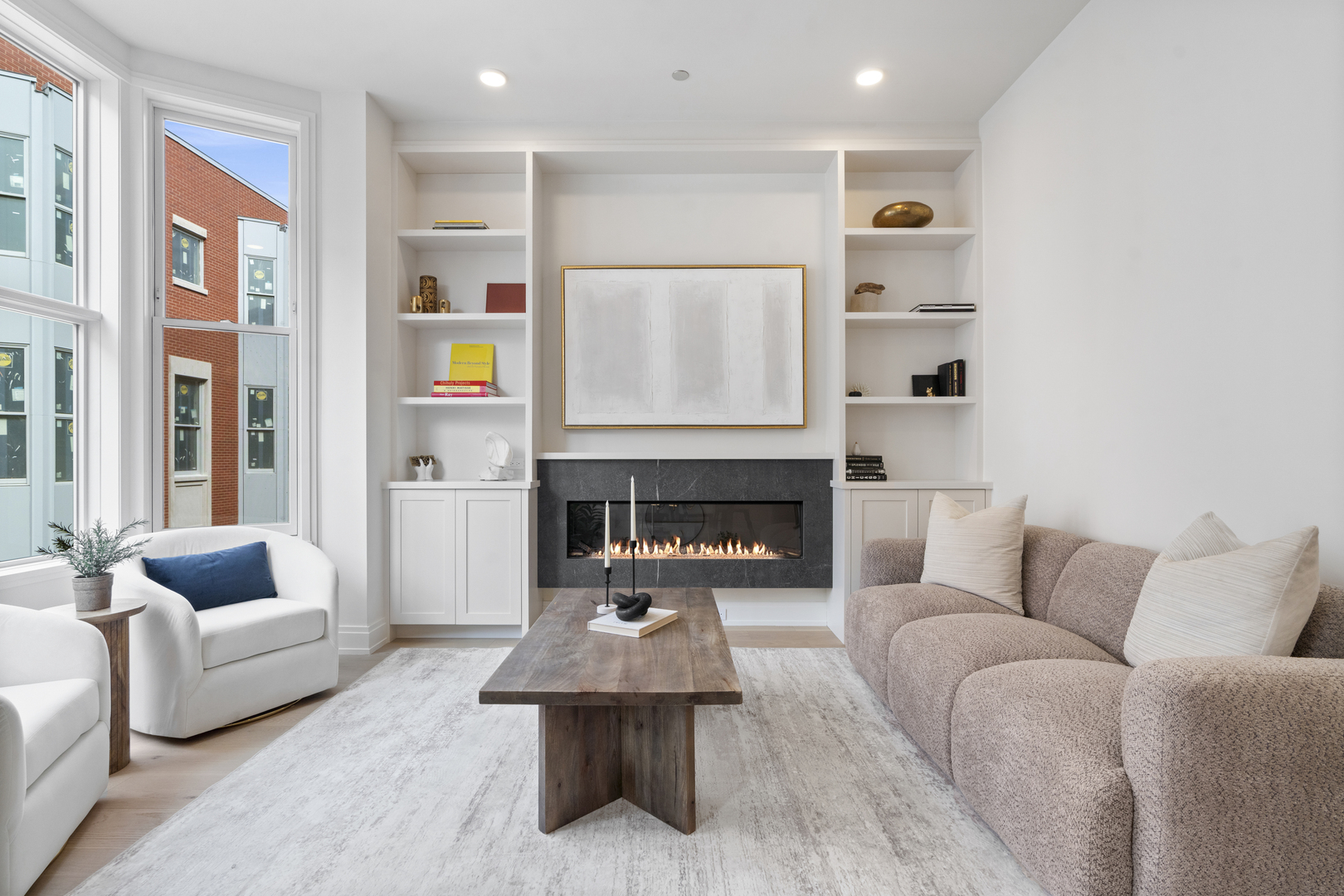 2329 N Cambridge Avenue Unit: C