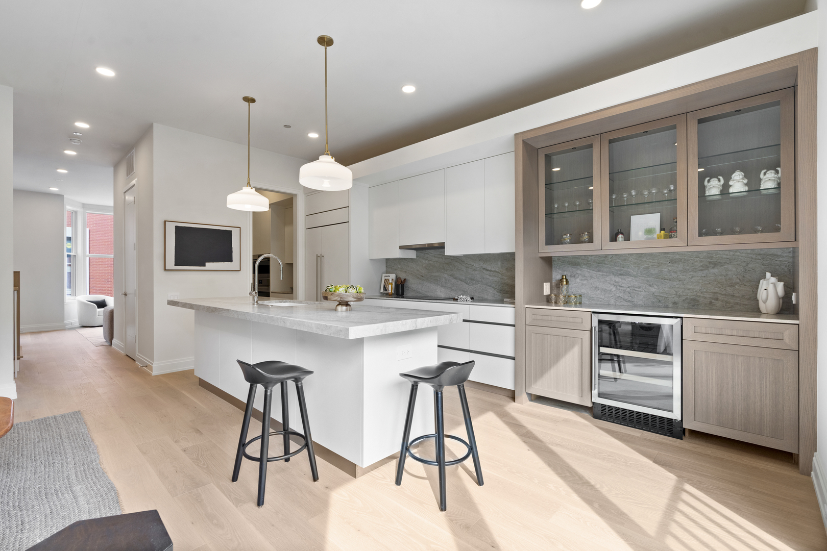 2329 N Cambridge Avenue Unit: C