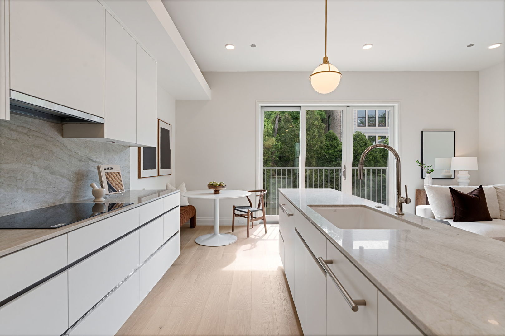 2329 N Cambridge Avenue Unit: C