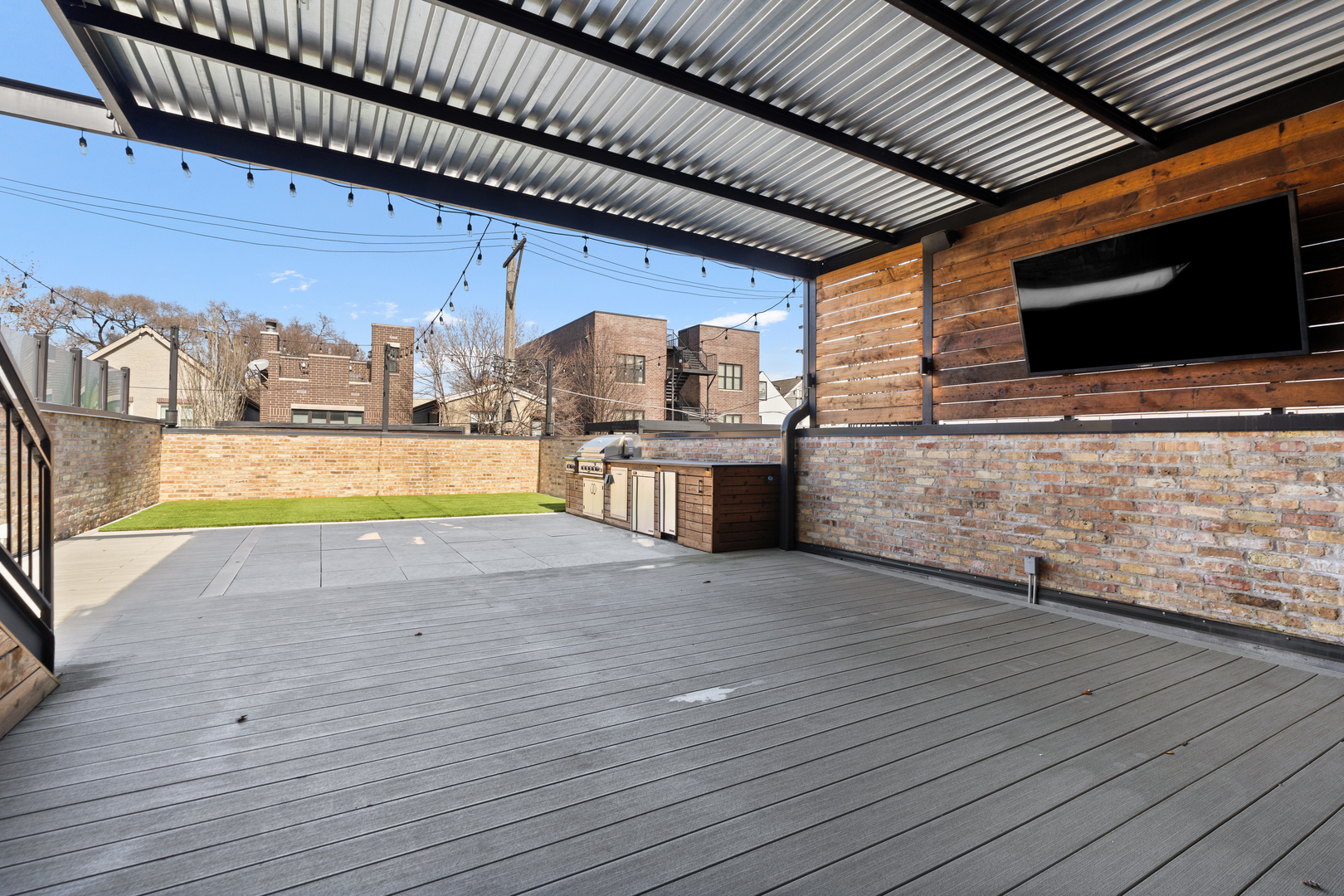 1246 W George Street