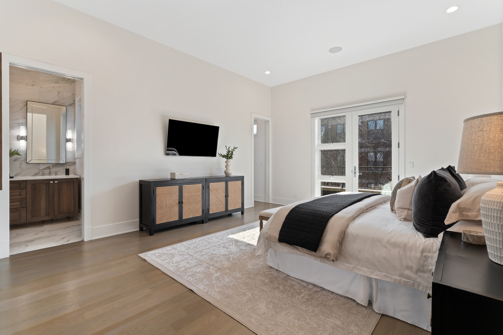 1246 W George Street