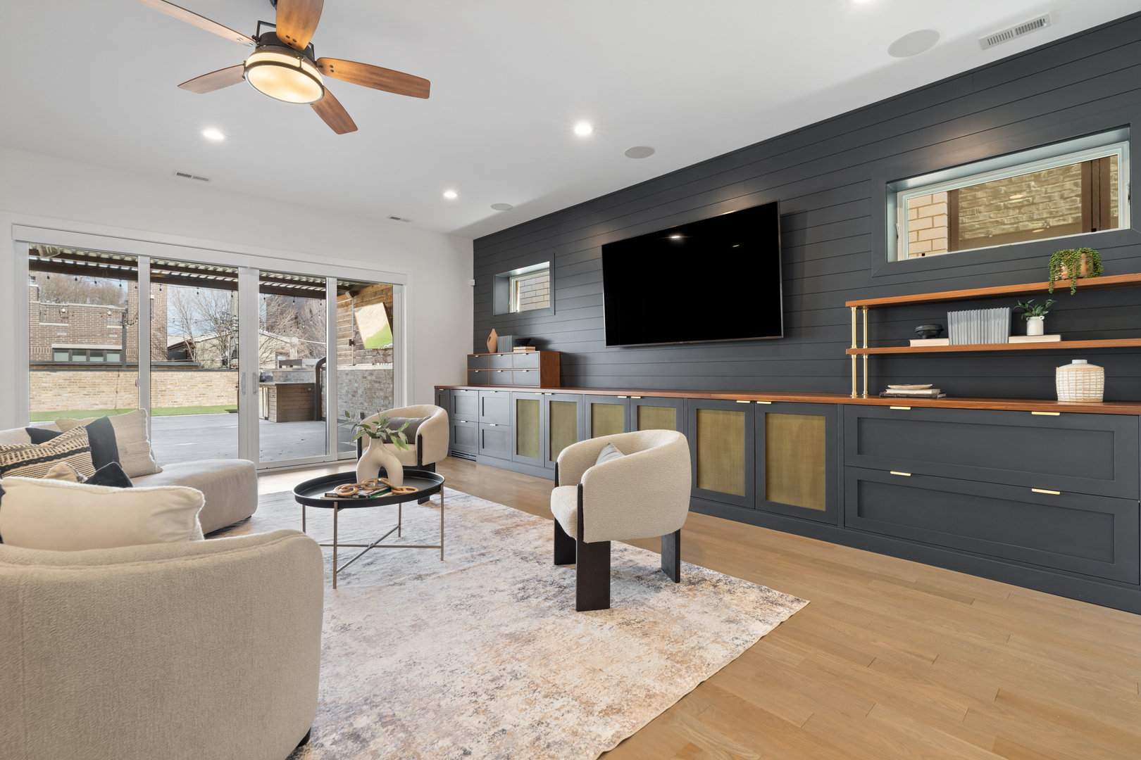 1246 W George Street