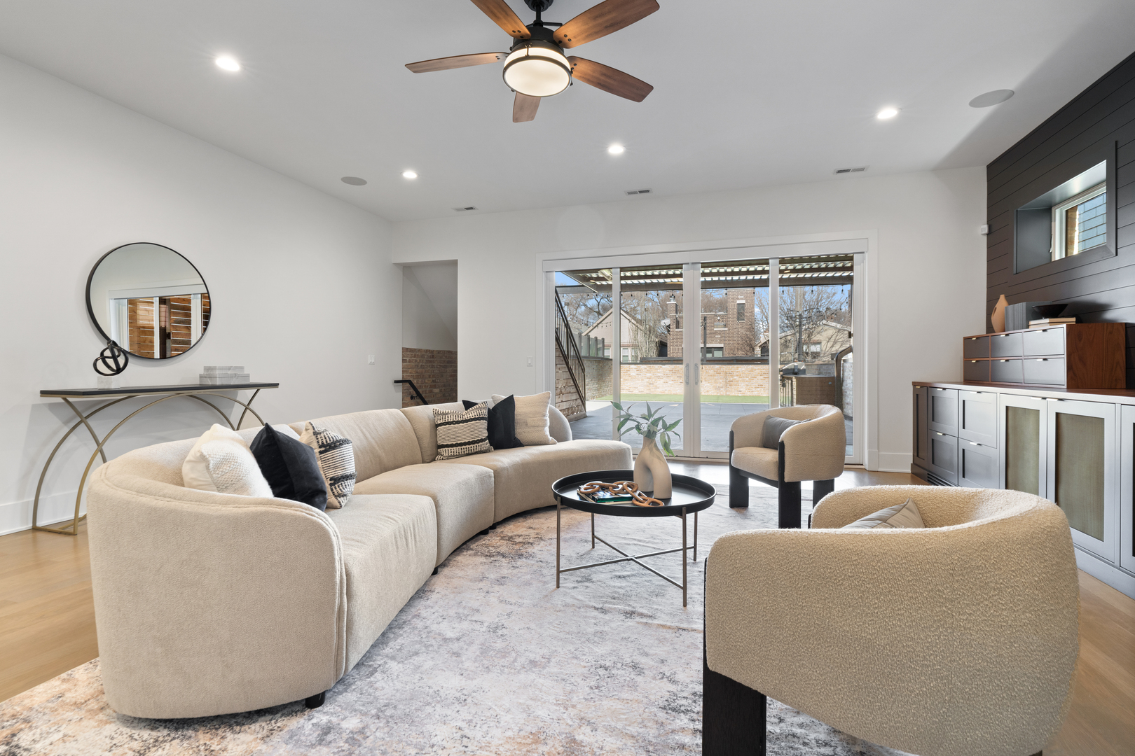 1246 W George Street