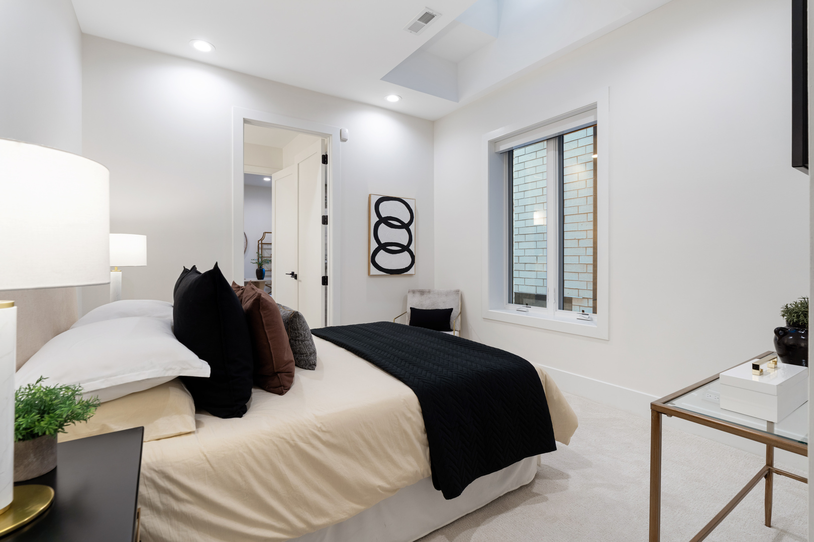 1246 W George Street