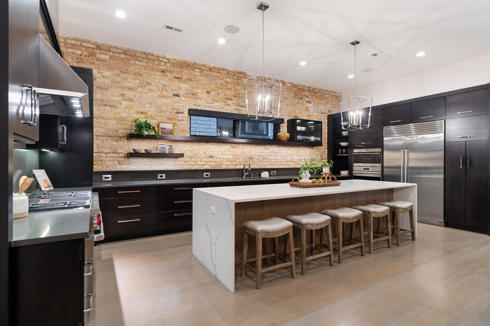 1246 W George Street