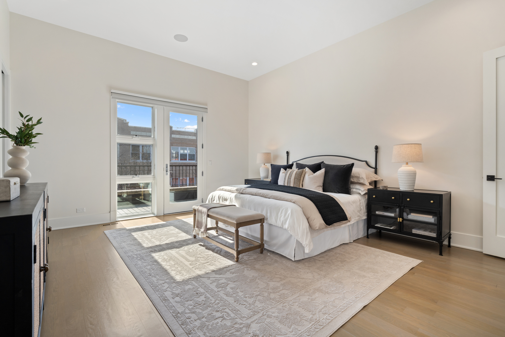 1246 W George Street