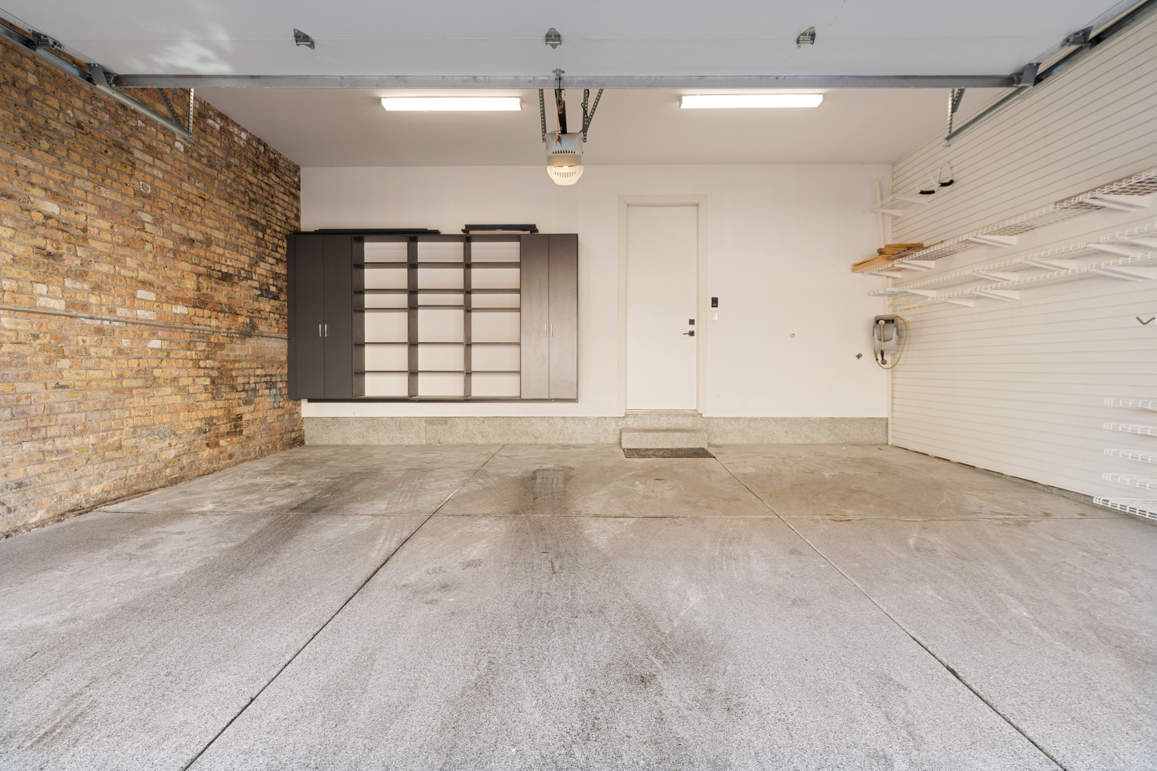 1246 W George Street