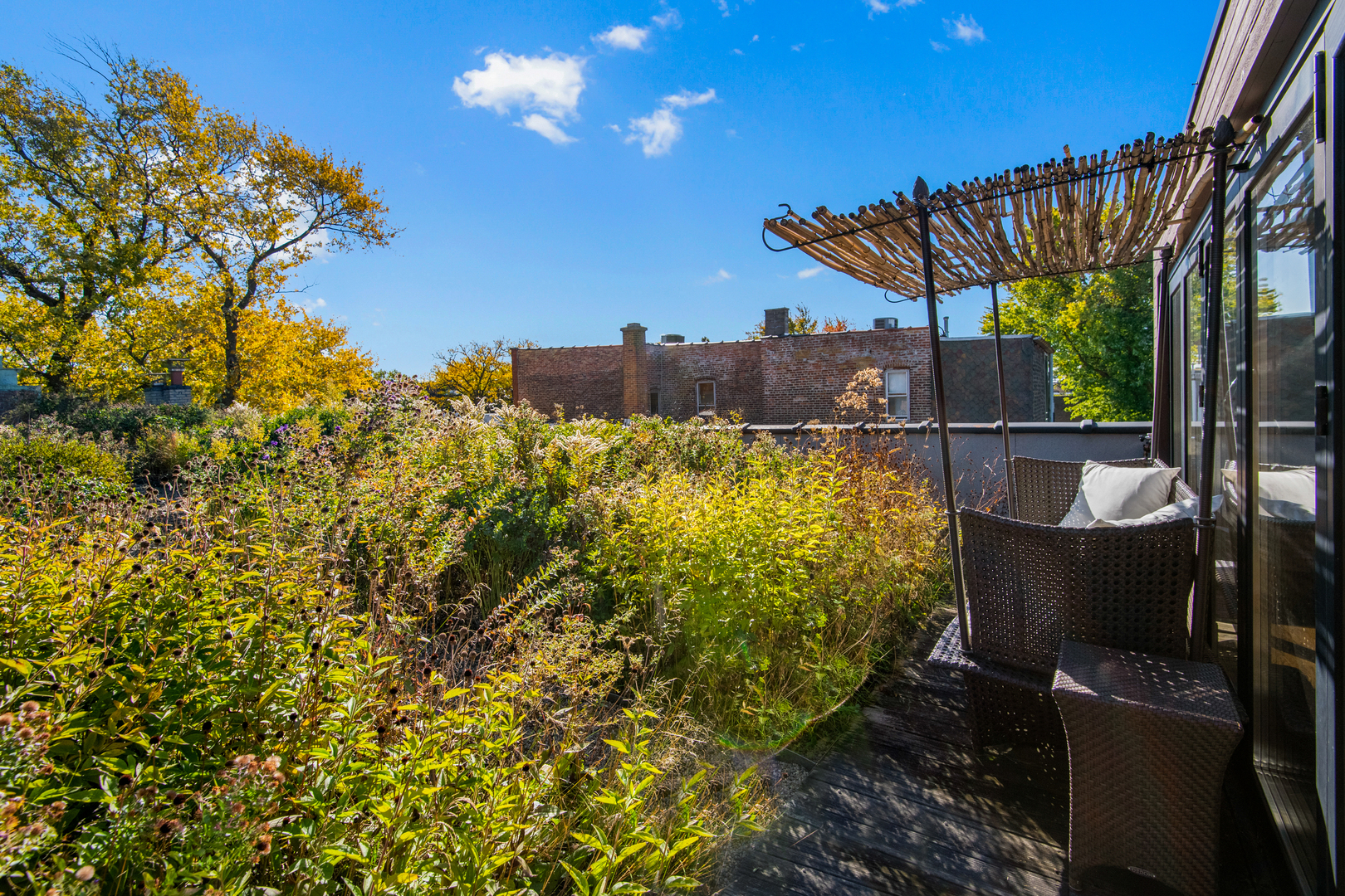 1646 N Leavitt Street