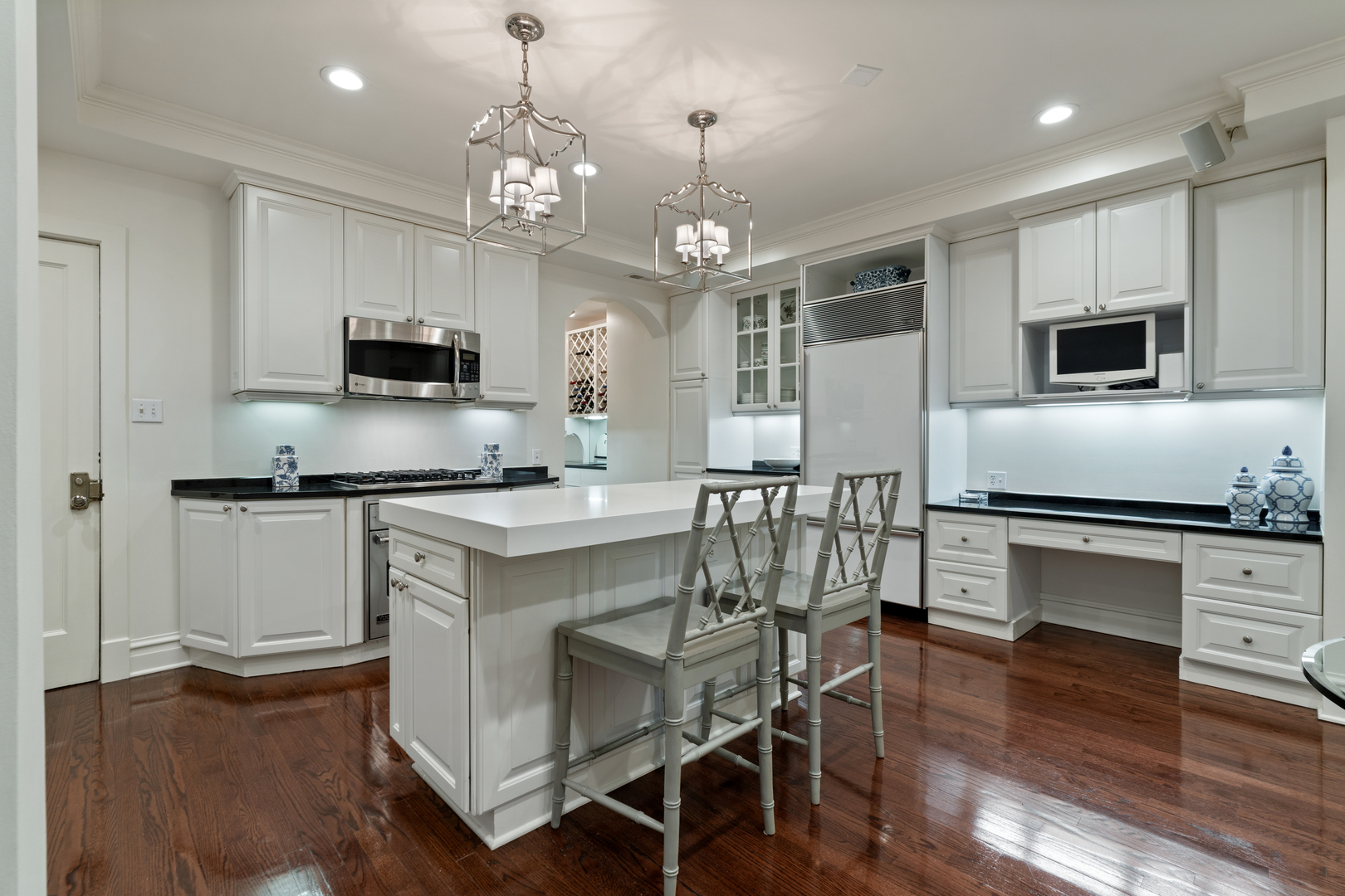 3500 N Lake Shore Drive Unit: 3C