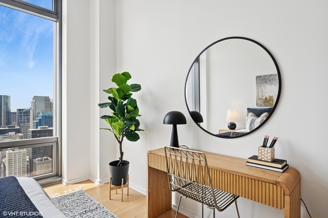 65 E Monroe Street Unit: 4623