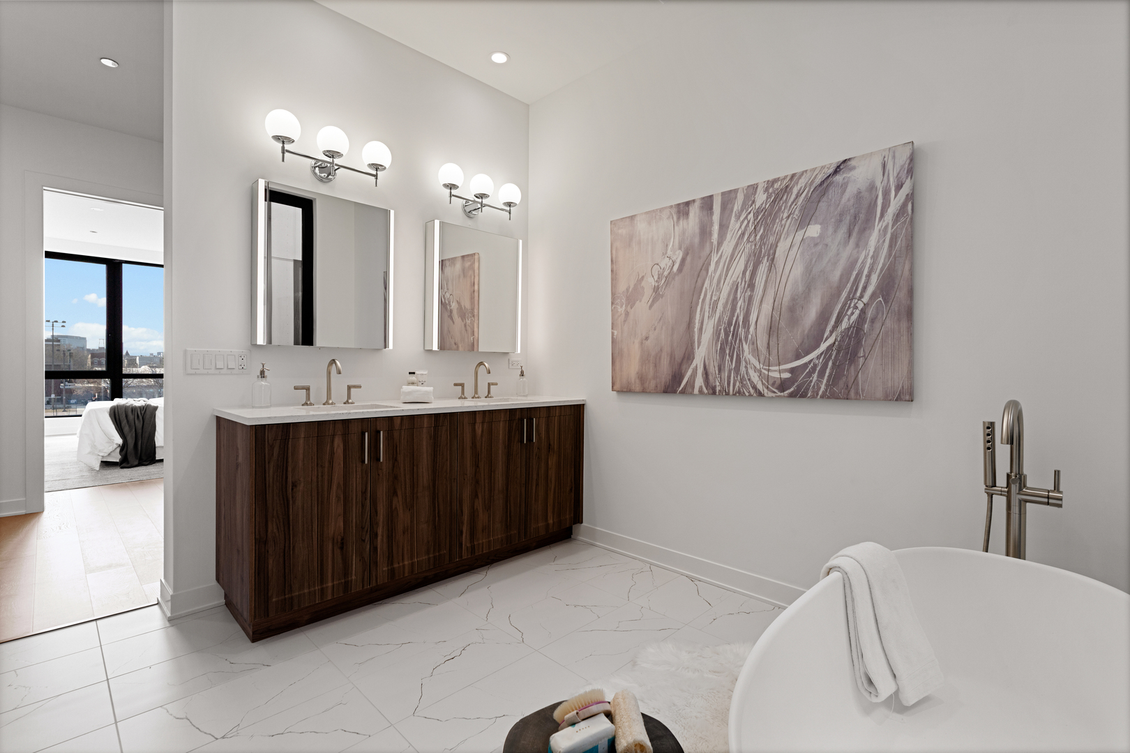 1340 W Chestnut Street Unit: 401