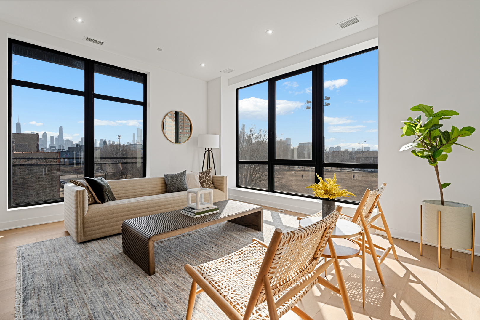 1340 W Chestnut Street Unit: 401