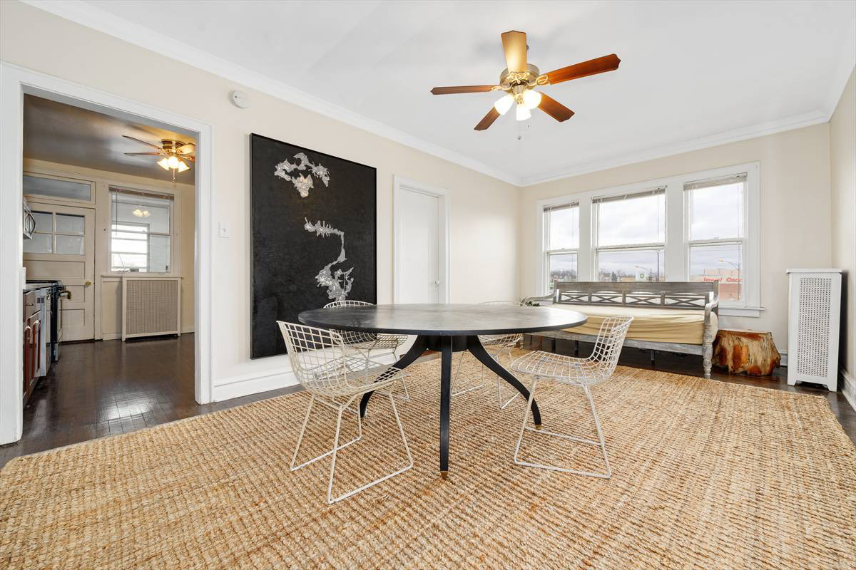 3617 N Sawyer Avenue Unit: 1