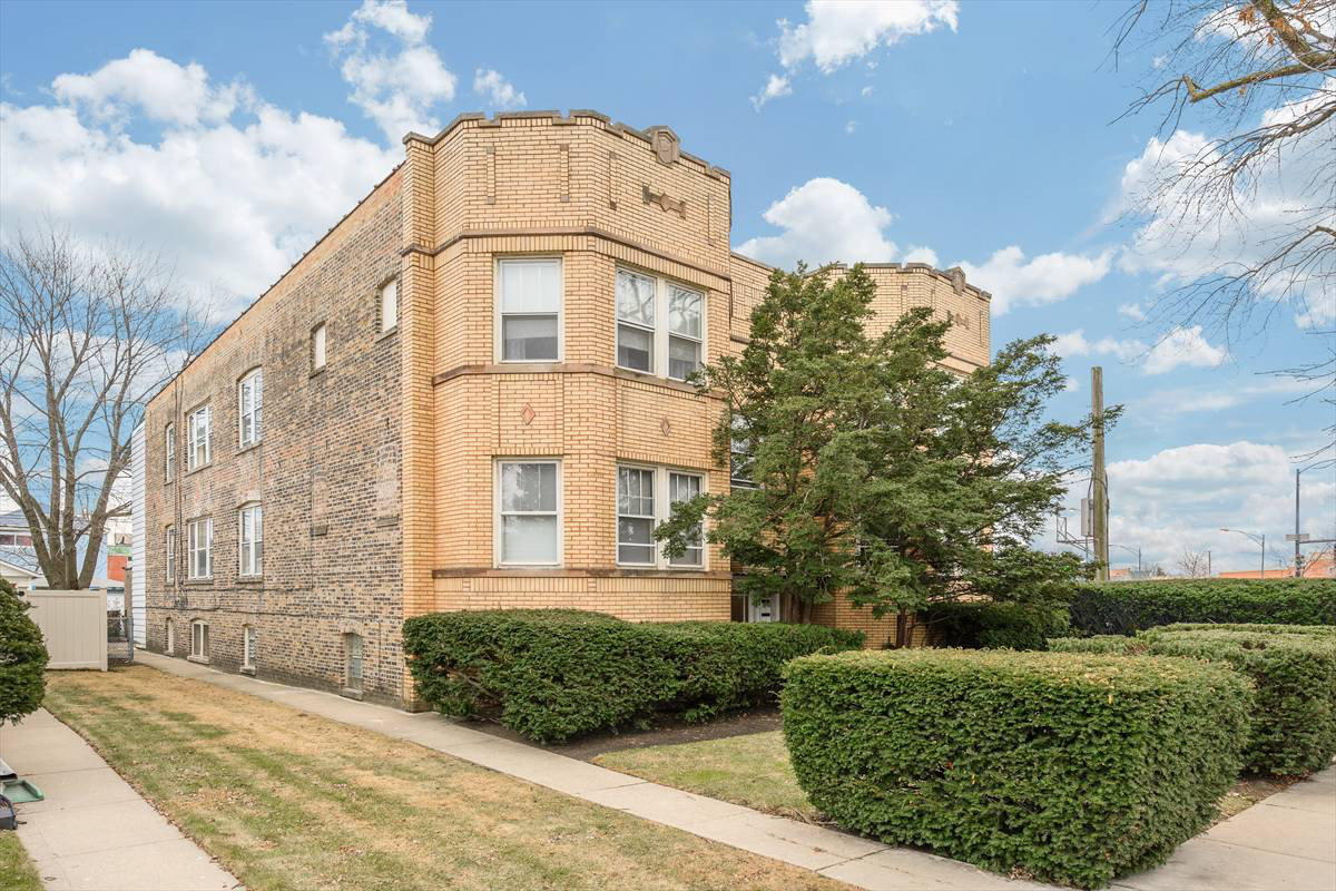 3617 N Sawyer Avenue Unit: 1