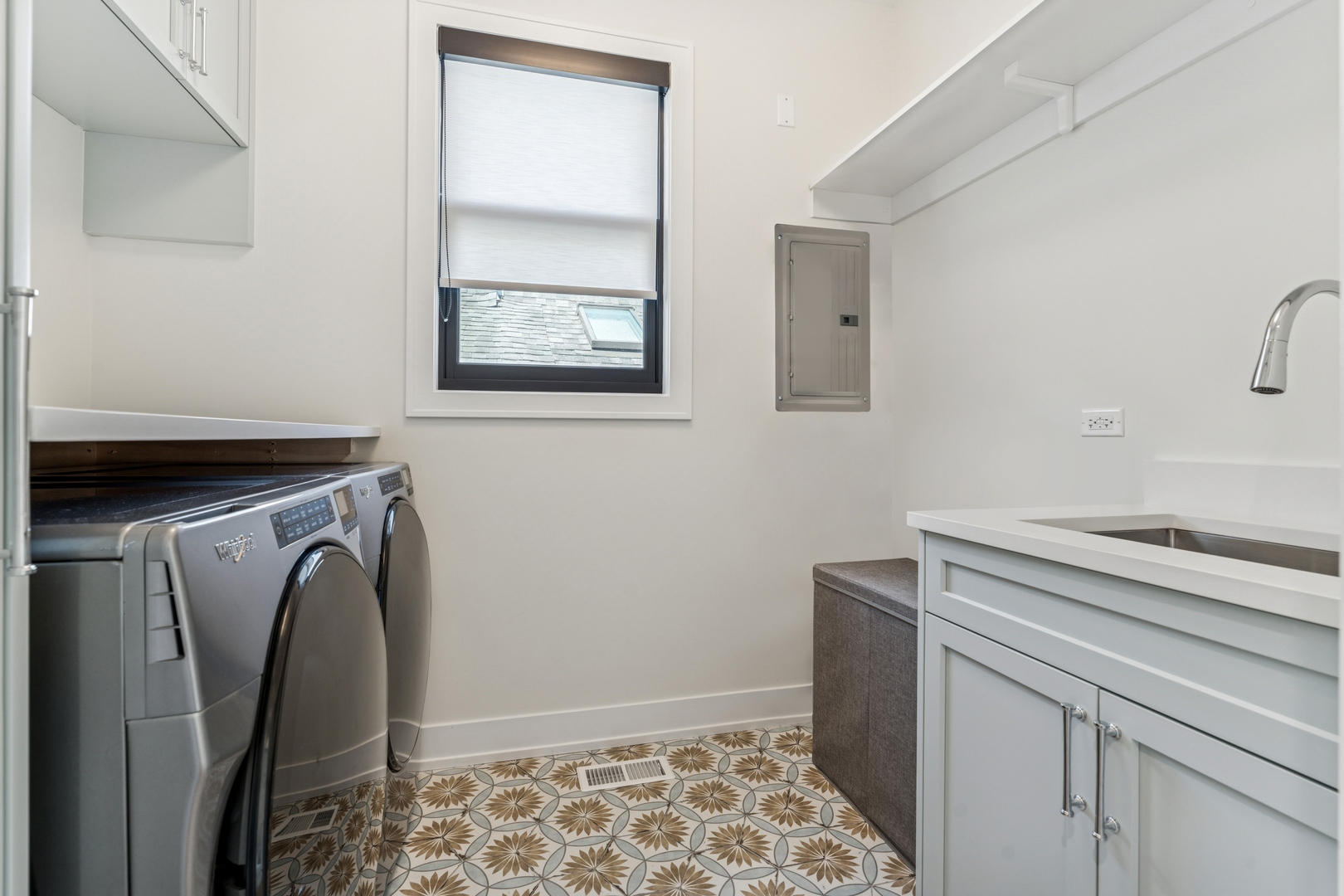 2228 N Southport Avenue