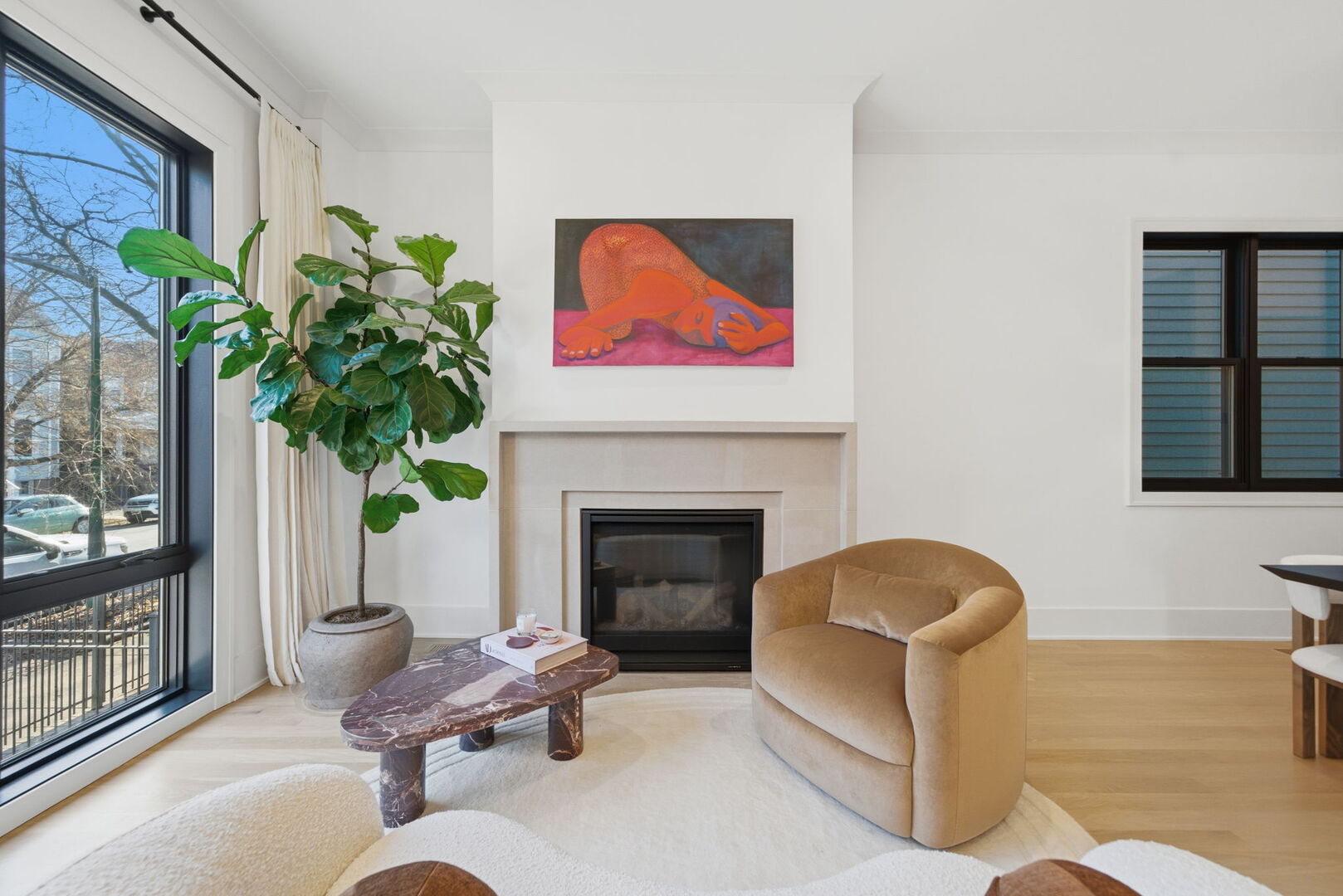 2228 N Southport Avenue