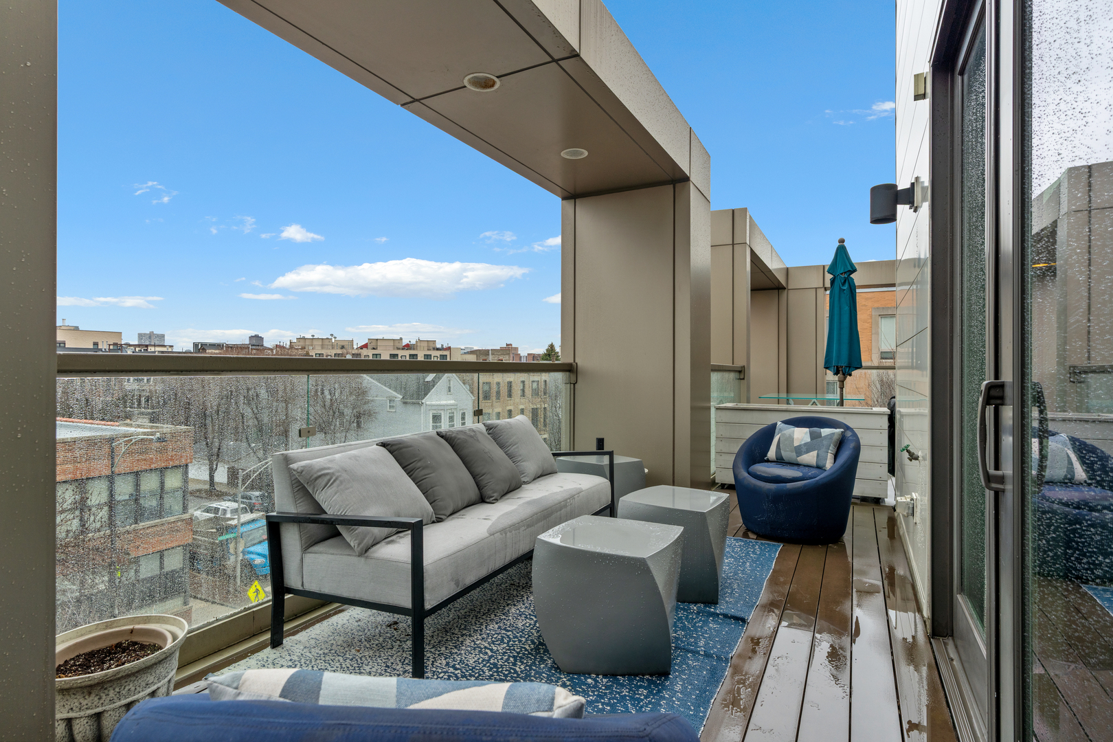 1303 W Diversey Parkway