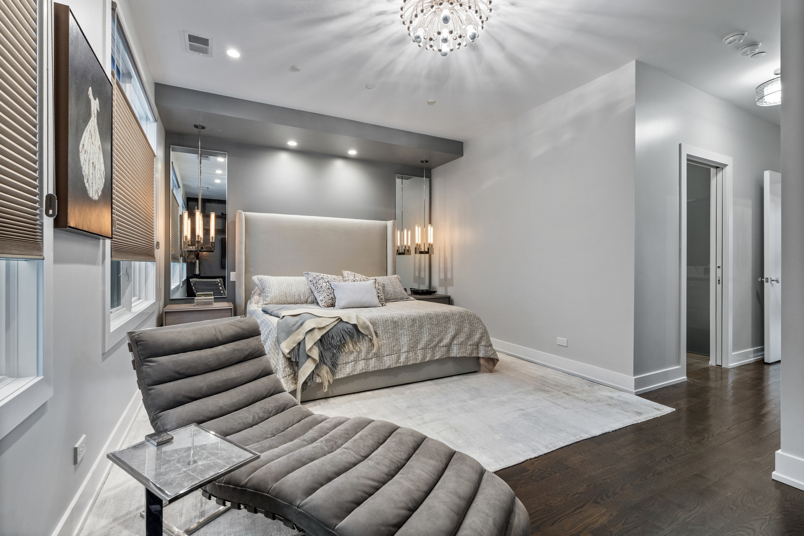 1303 W Diversey Parkway