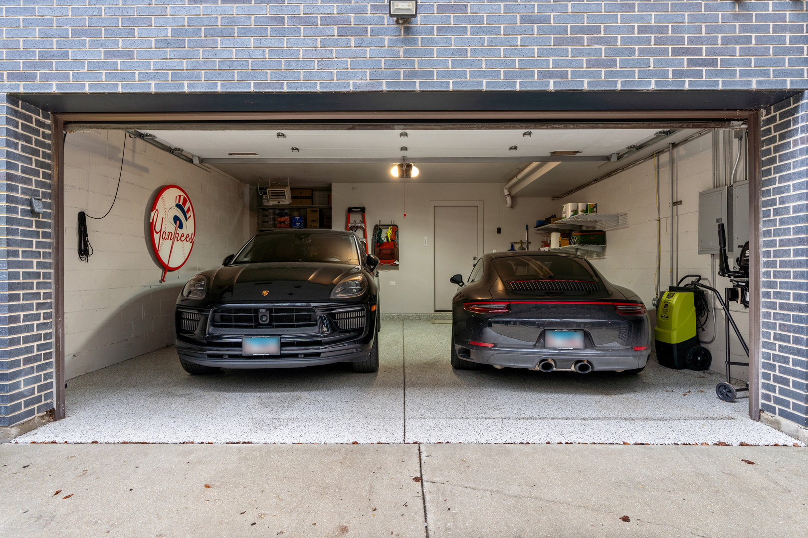 1303 W Diversey Parkway