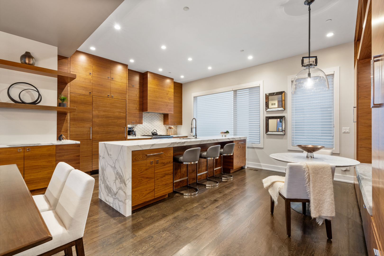 1303 W Diversey Parkway